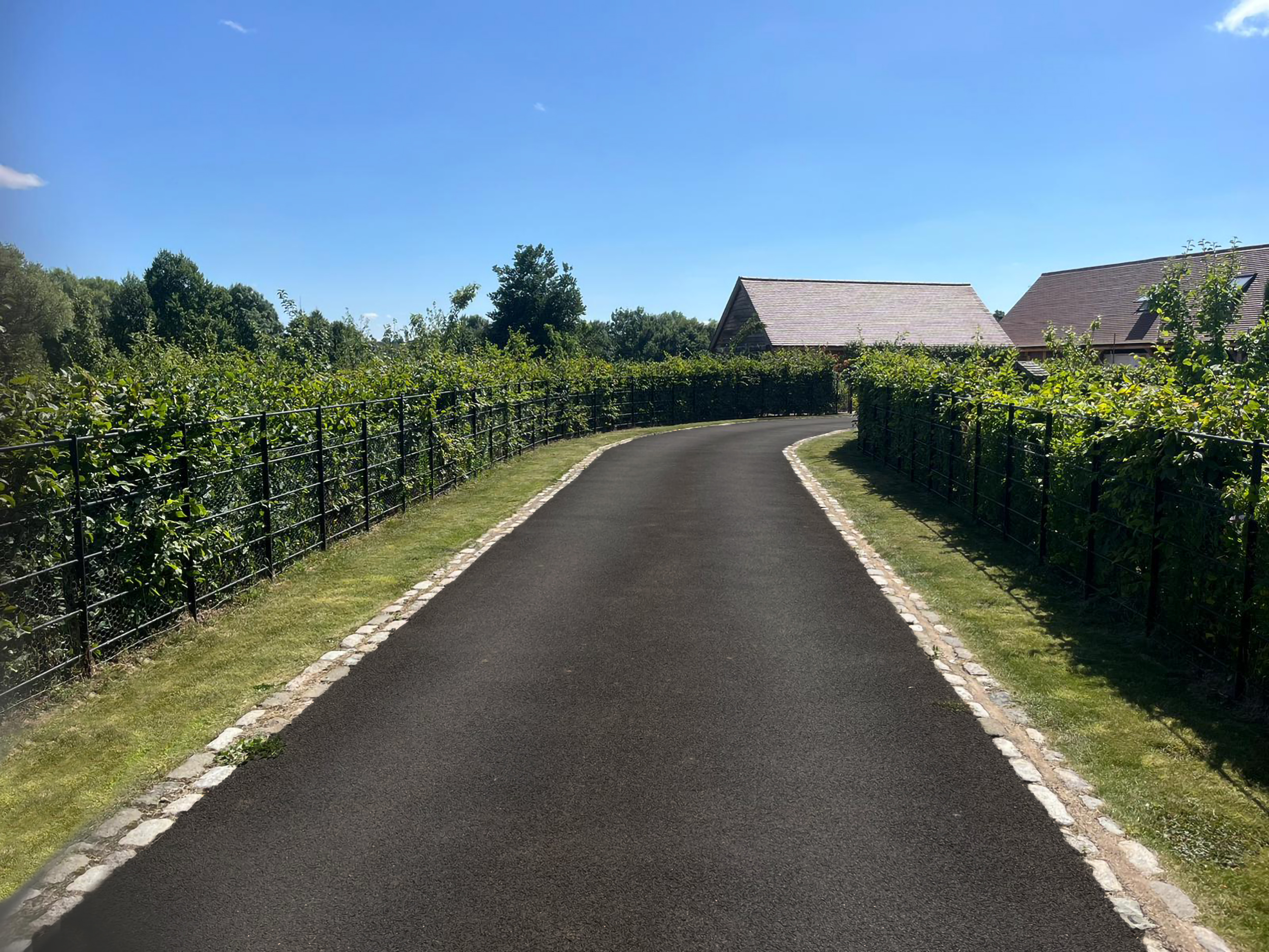 Finding the Best Tarmac Contractor in Stratford-upon-Avon: What to Look For