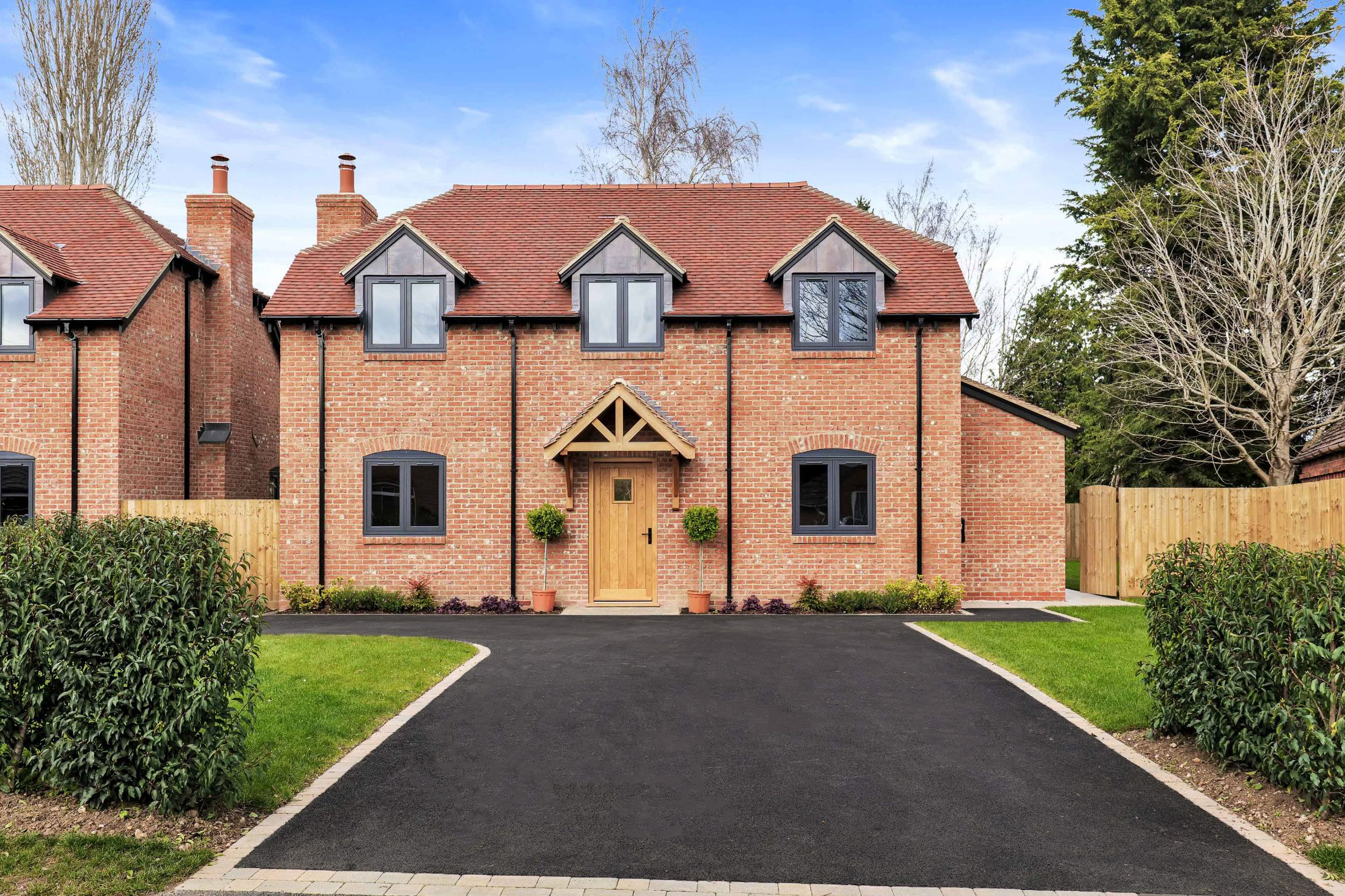 Residential Tarmac Contractor in Warwick