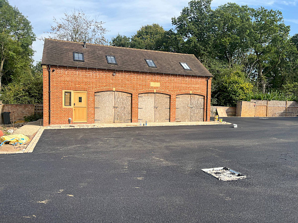 Claverdon - Large Tarmac Driveway & Block Paving