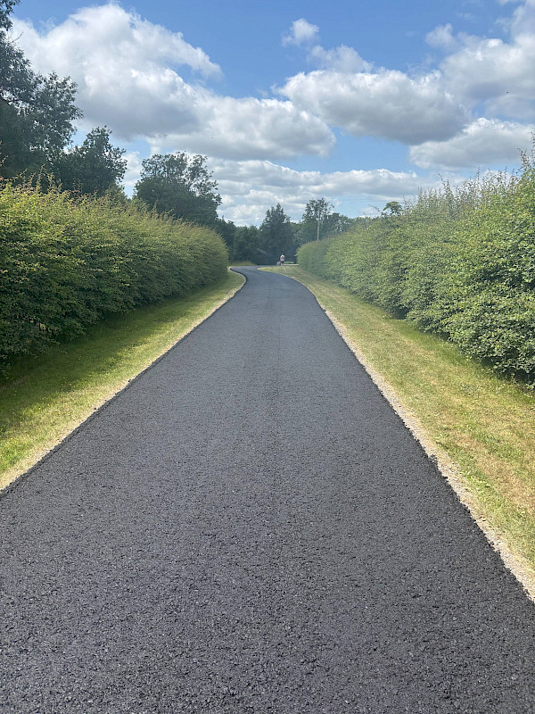 Gloucester - Large Tarmac Driveway